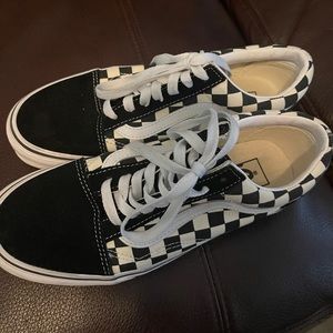 Vans Checkerboard tennis shoes